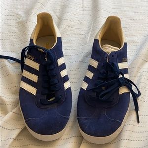 Women’s Navy blue gazelle adidas lightly used